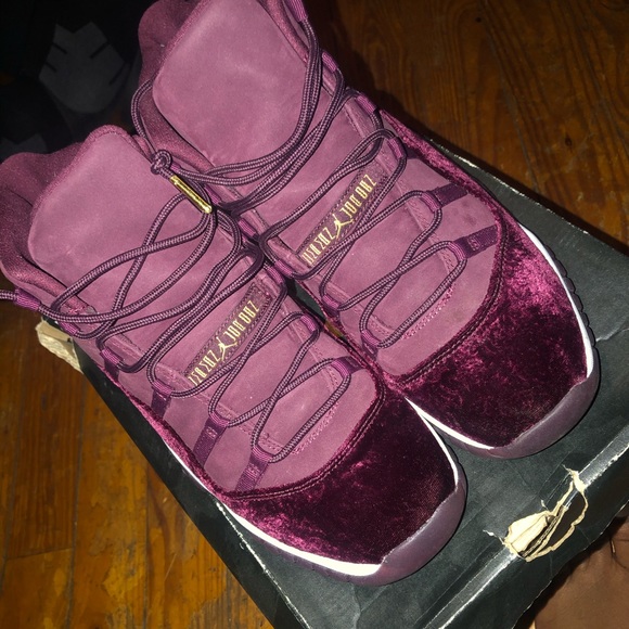 Maroon 11s - Picture 2 of 3